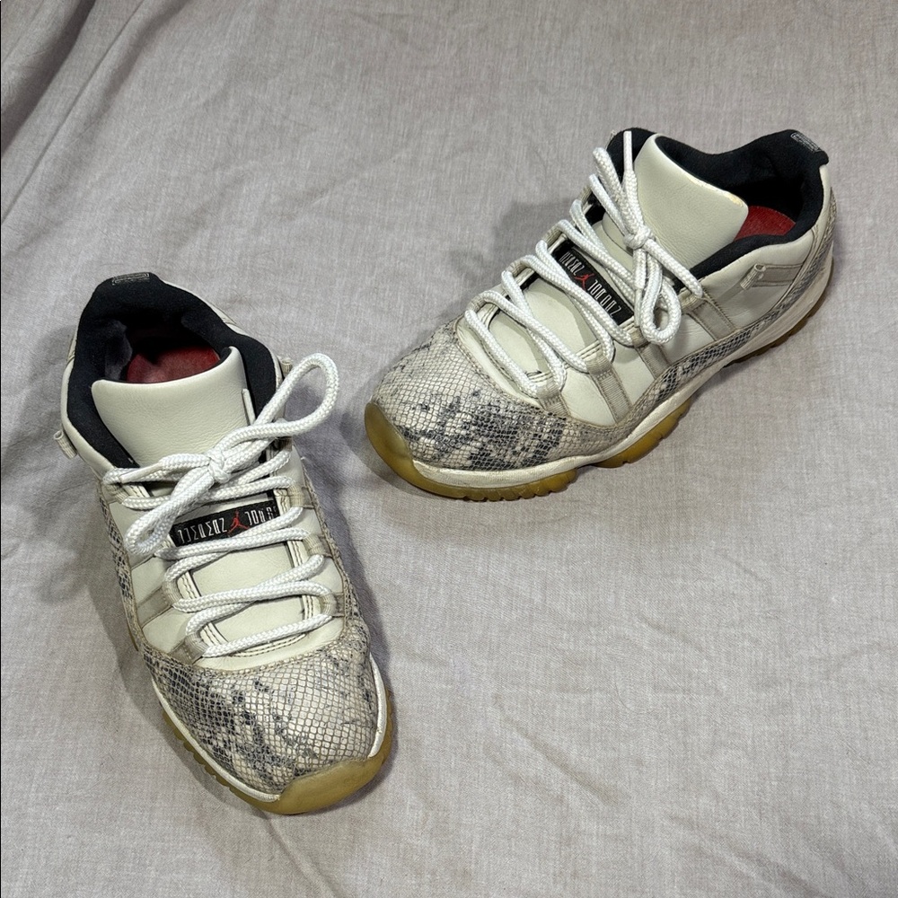 Jordan 11 - snake skin low
